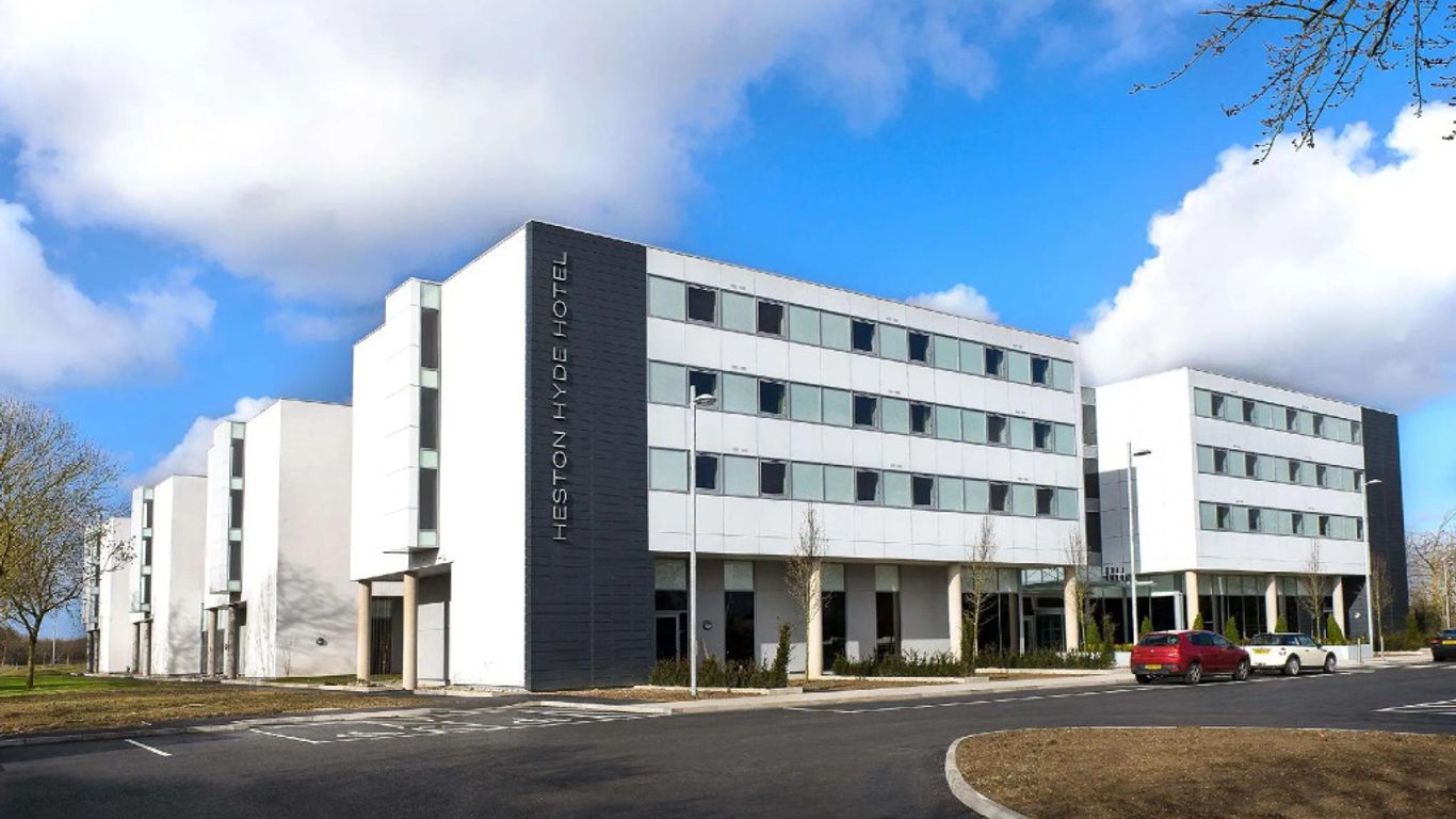 Heston Hyde Hotel