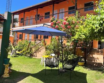 Village enseada do castelo-com carregador de carros eletricos - פראיה דו פורטה - פטיו