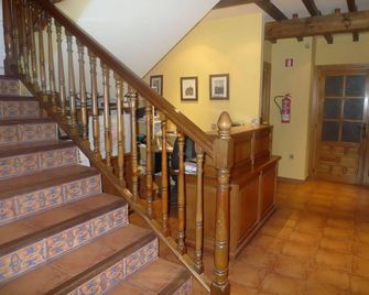Hotel Rural Villa y Corte - Ampudia - Stairs