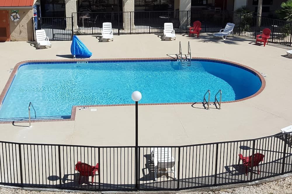 Tricove Inn & Suites - Jacksonville - Pool