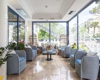 皇家精品飯店 - 里喬內 - 休閒室