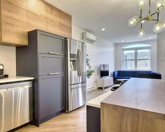 Le 323 Carnardière - Québec City - Kitchen