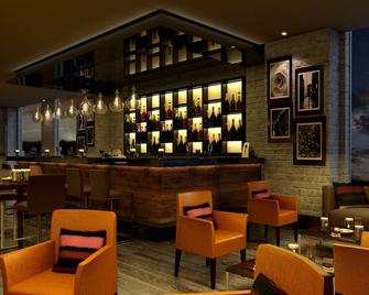 Lemon Tree Hotel, Gachibowli, Hyderabad - Hyderabad - Bar