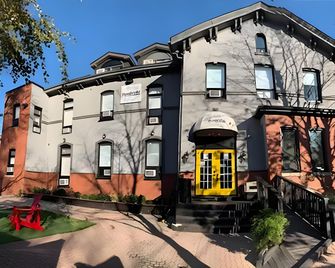 Pembroke Inn - Toronto - Bâtiment