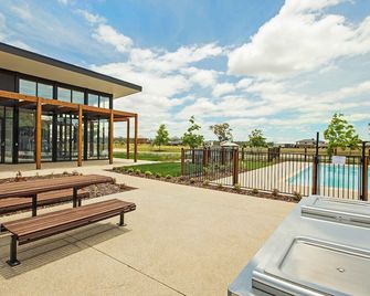 Luxury Lake Nagambie Retreat - Nagambie