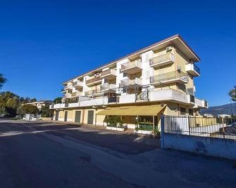 Stunning Apartment In Lamezia Terme - Lamezia Terme - Edificio