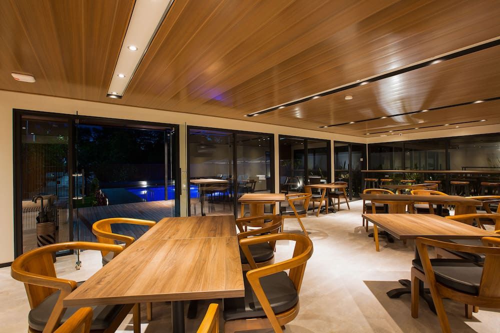 Meridian Adventure Marina Club & Resort - Waisai - Restaurant