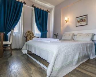 Karaburun Konak Hotel - Karaburun - Bedroom