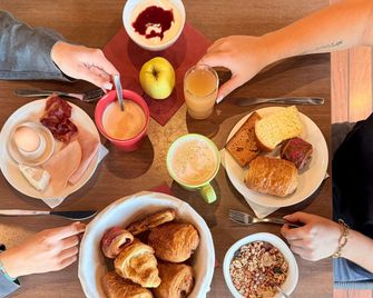 Ibis Dijon Sud - Dijon - Dining room