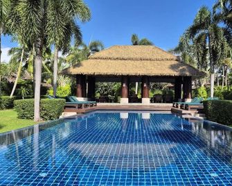 Green Garden Villa Hotel - Phuket - Bazén