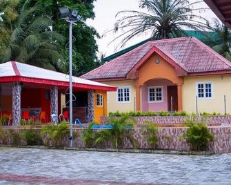 Beneville Hotel and Apartment - Calabar