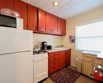 Big Rock Resort - June Lake - Kitchen