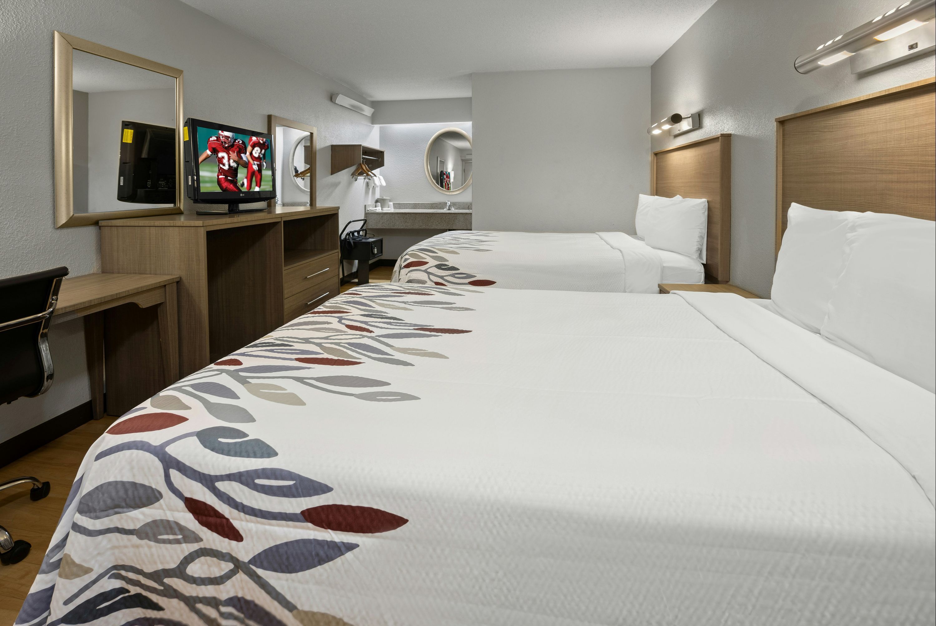 Red Roof Inn Greensboro Airport thumbnail 3