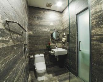 Nginap Hotel - Subang Jaya - Bathroom