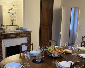 Havre de Paix Familial à 1h de Paris - Brueil-en-Vexin - Comedor