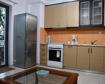 Nafpaktos Cozy Nest Homely Vibes Near the Beach - Nafpaktos - Kitchen