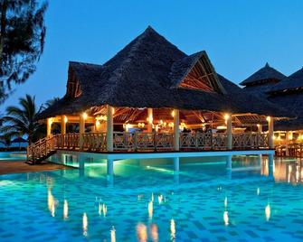 Neptune Palm Beach Boutique Resort & Spa - Ukunda - Pool