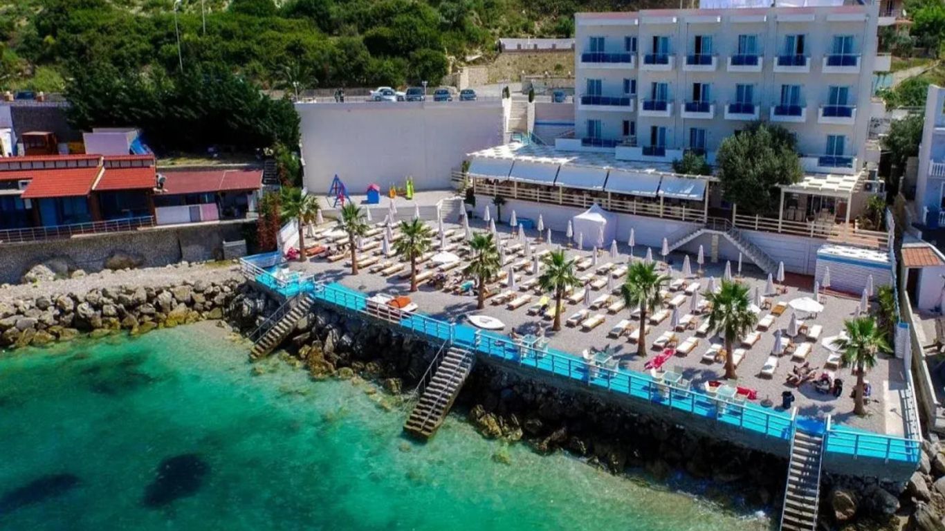 Coral Hotel & Resort