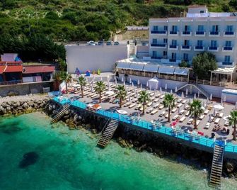 Coral Hotel & Resort - Radhimë