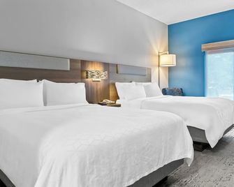 Holiday Inn Express & Suites Detroit North - Roseville By IHG - Roseville - Habitación