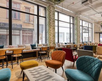 Aris Grand Place Hotel - בריסל - מסעדה