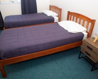Howards Mountain Lodge - National Park Village - Bedroom