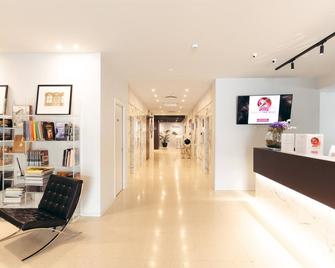 Hotel Excelsior Bari - בארי - דלפק קבלה