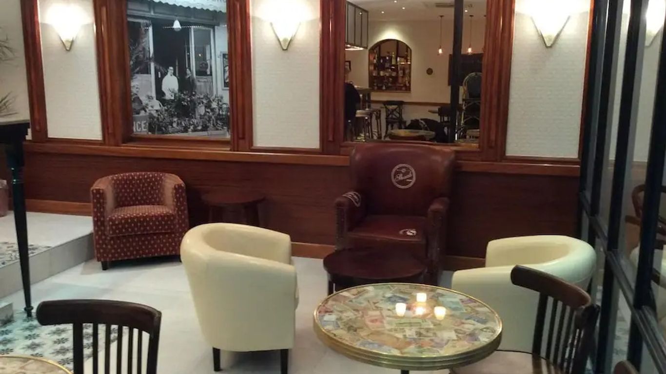 โรงแรมลาเรเจนซ์