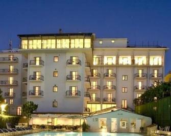 Grand Hotel Flora - Sorrento - Building