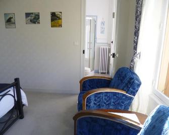 La Maison Du Marchand - Peyrat-le-Château - Living room