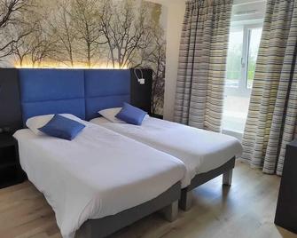 Relais Saint Michel - Villegusien-le-Lac - Bedroom