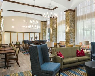 Hampton Inn by Hilton Columbus South Fort Benning - Columbus - Oleskelutila