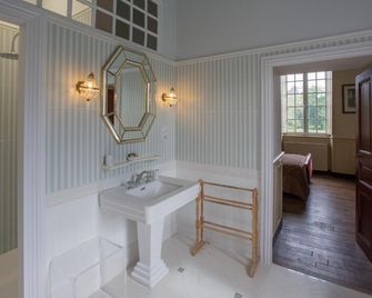 Le Logis d'Equilly - La Haye-Pesnel