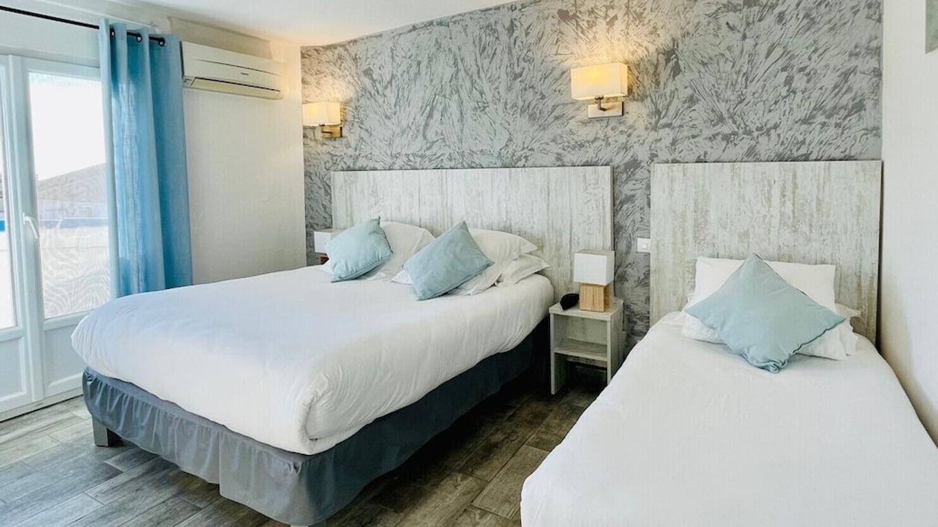 Hotel Les Palmiers En Camargue