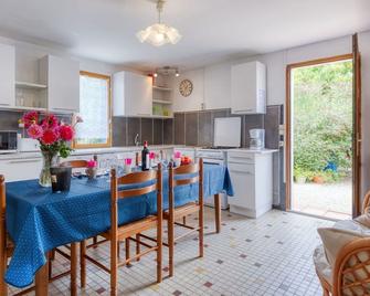 Cosy apartment in villa for 5 guests with WIFI, TV and parking - Jau-Dignac-et-Loirac - Comedor