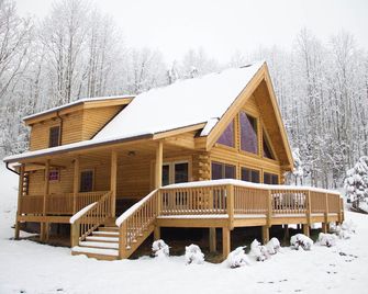 Meadow View Cabin, a deluxe log home near Lexington VA. - Lexington - Building