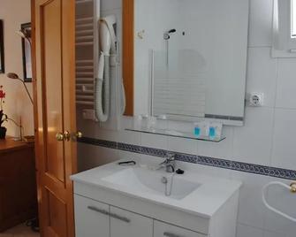 Hotel Maria Cristina - Rincón de la Victoria - Bathroom