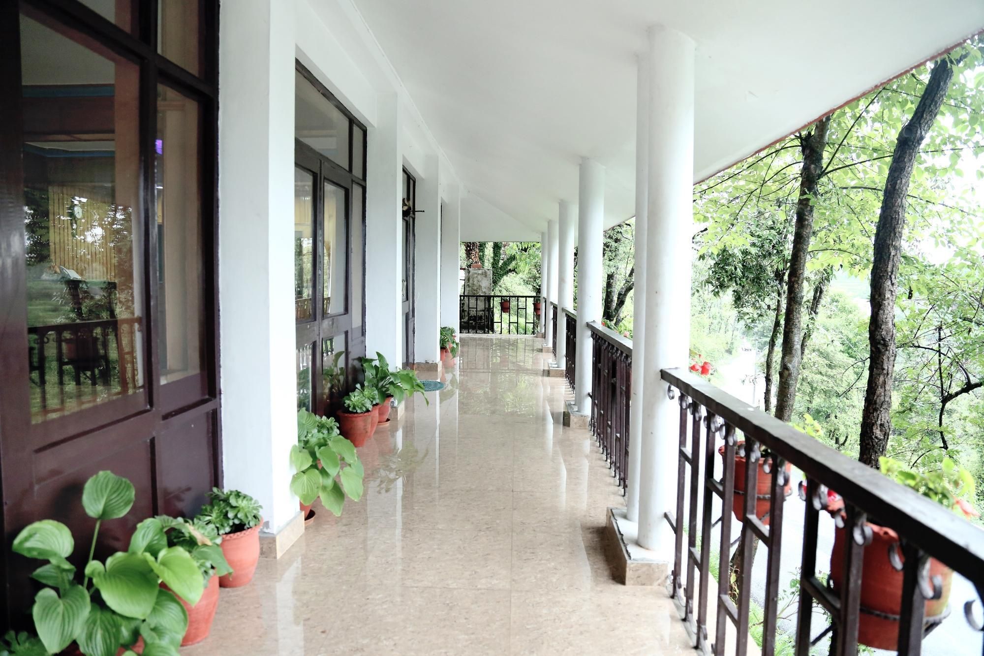 Surbee Resorts - מוסורי - מרפסת