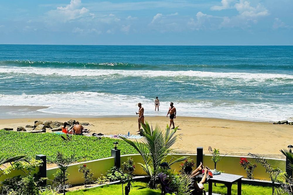 ماداثيل كوتاجز آند بيتش ريزورت - فاركالا - شاطئ