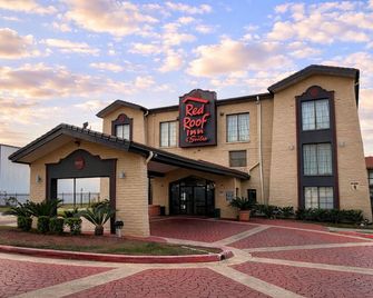 Red Roof Inn & Suites Houston- Hobby Airport - Houston - Byggnad