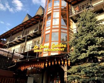 La Sura Getilor - Suceava - Edificio