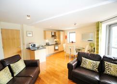 Hamilton Court Apartments from Your Stay Bristol - Bristol - Wohnzimmer