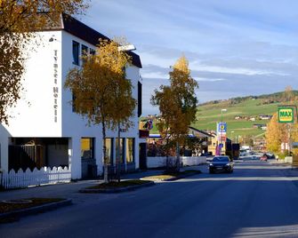 Tynset Hotel - Tynset - Outdoors view