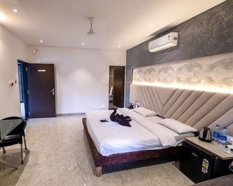 Sanidhya Beach Resort - Alibag