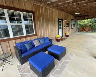 One bedroom bardominium close to the Alabama stadium - Cottondale - Patio