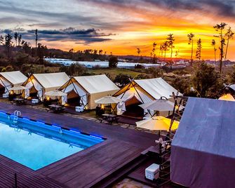 Jeju Eco Hill Glamping - Jeju City - Pool