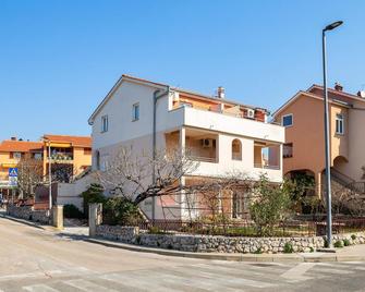 Nice apartment in Cres with WiFi - Cres - Edificio