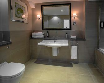 Crabwall Manor Hotel & Spa - צ'סטר - חדר רחצה