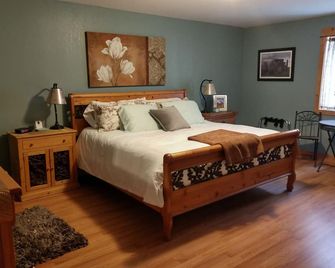 Cozy Well-Stocked Apartment, 30+ Day minimum stays - Belgrade - Ložnice