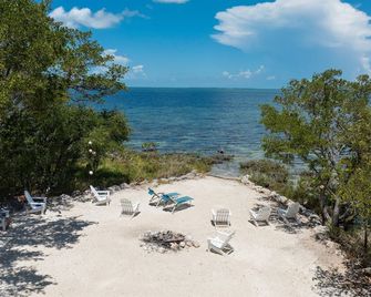Stunning 2-Bedroom with a million-dollar Bay View!!! - Plantation Key - Playa